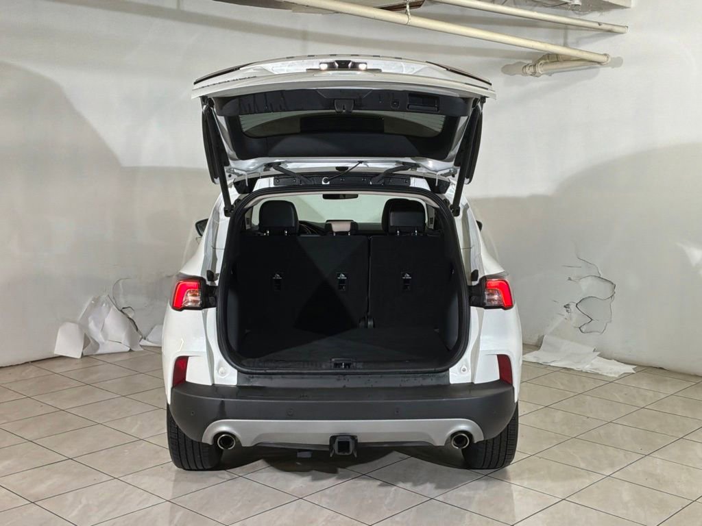Certified 2020 Ford Escape Titanium AWD/4WD image 22