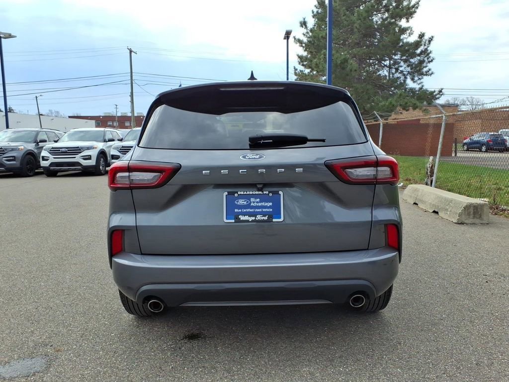 Certified 2024 Ford Escape ST-Line image 4