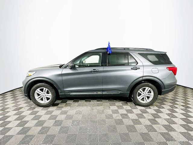 Certified 2022 Ford Explorer XLT w/ Equipment Group 202A image 7