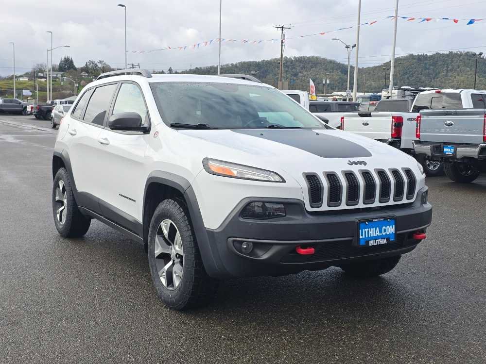 Used 2018 Jeep Cherokee Trailhawk image 8