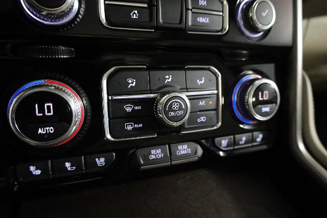Used 2021 GMC Yukon XL Denali w/ Denali Premium Package AWD/4WD image 23