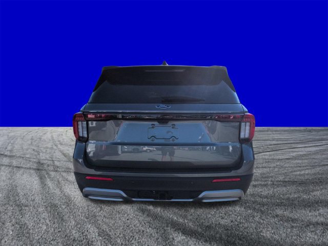 Certified 2026 Ford Explorer Platinum RWD image 5