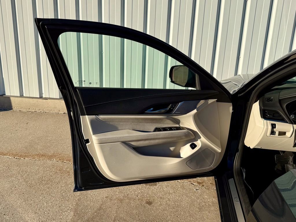 Used 2021 Cadillac CT4 Luxury w/ Sun And Sound Package image 13