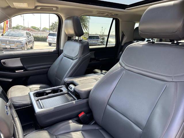 Certified 2025 Ford Expedition Active image 19