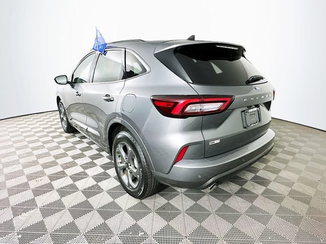 Certified 2024 Ford Escape ST-Line w/ Tech Pack #1 AWD/4WD image 9