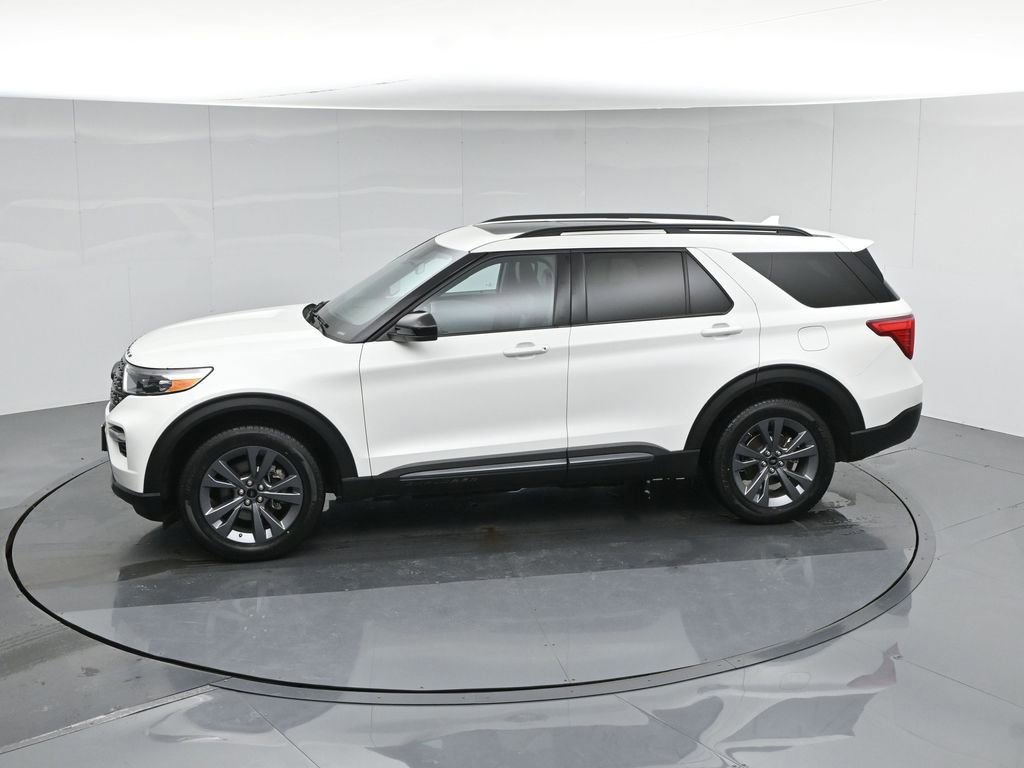 Certified 2023 Ford Explorer XLT w/ Equipment Group 202A image 22