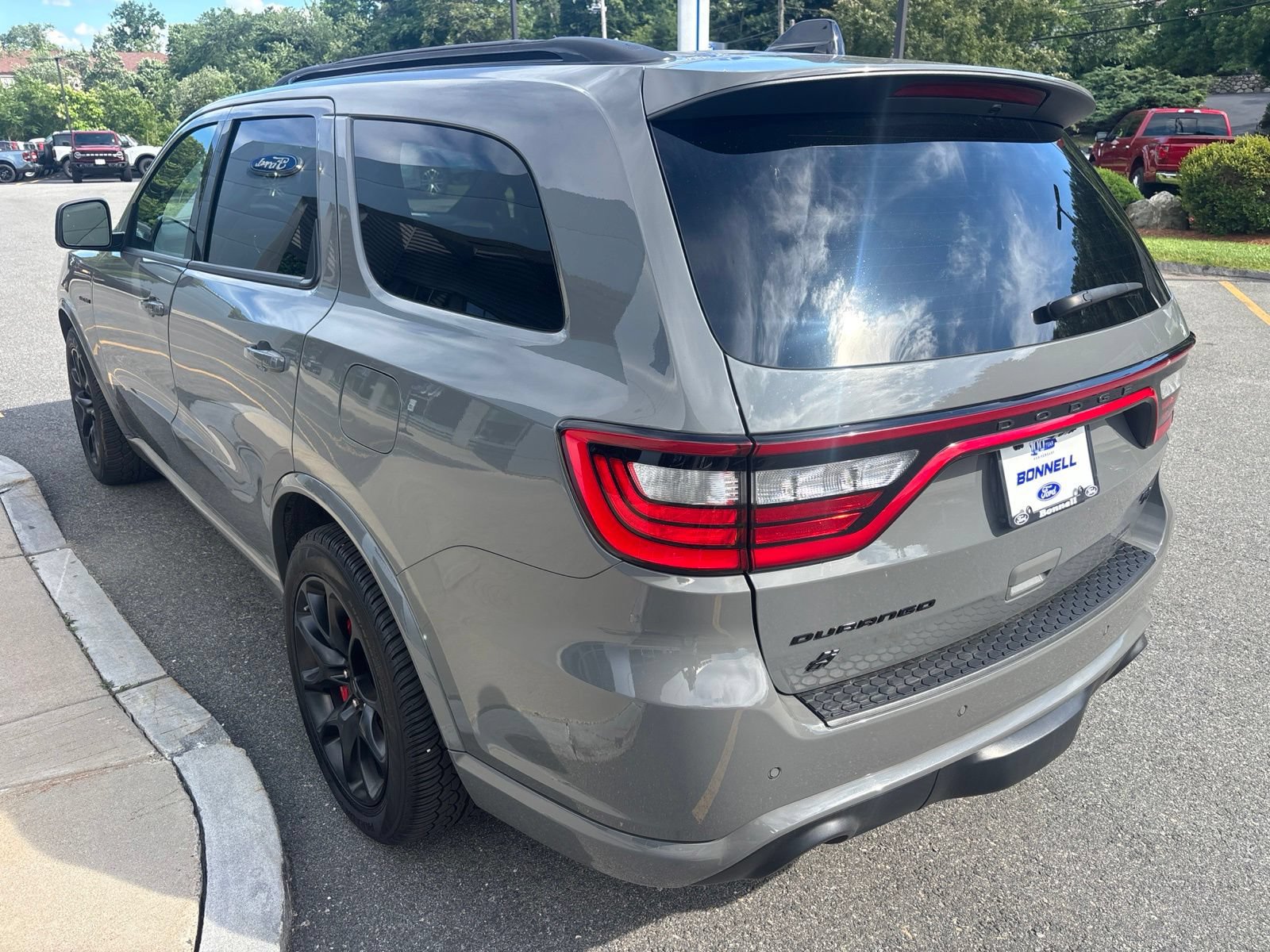 Used 2023 Dodge Durango R/T w/ Tow 'N Go Package AWD/4WD image 6