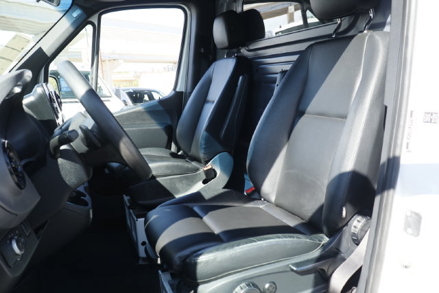 Used 2024 Mercedes-Benz Sprinter 2500 image 12