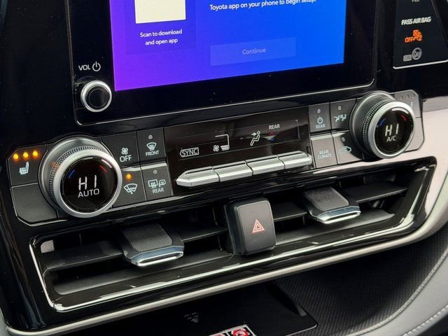 Used 2026 Toyota Highlander XLE AWD/4WD image 21