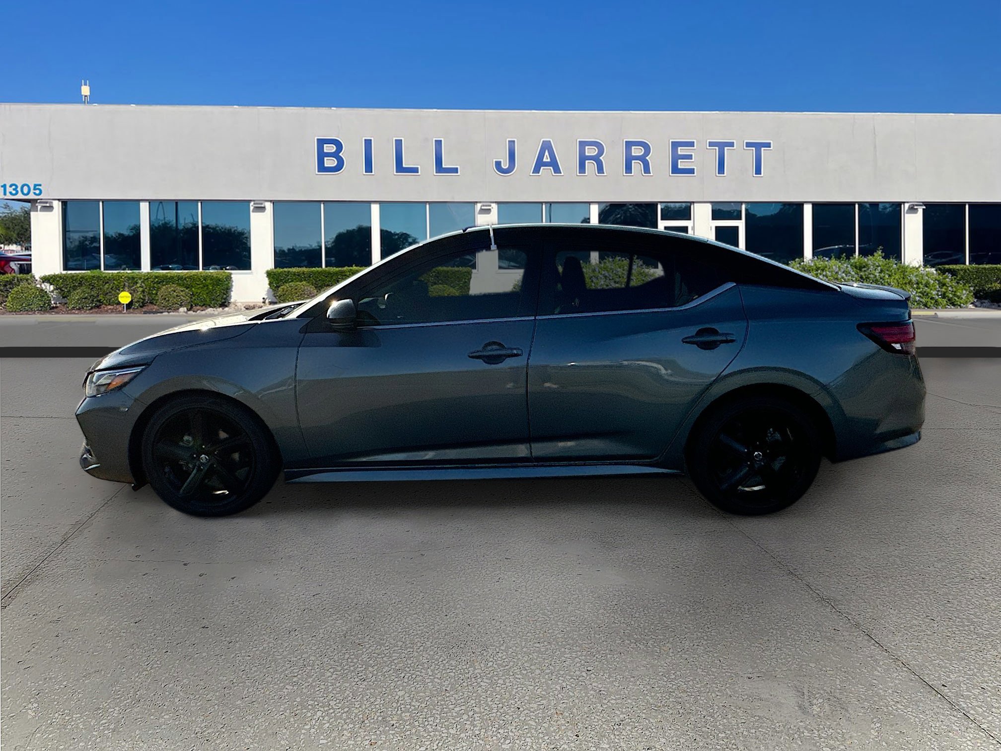 Used 2023 Nissan Sentra SR w/ Midnight Edition Package image 2