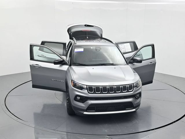 Used 2023 Jeep Compass Limited AWD/4WD image 51