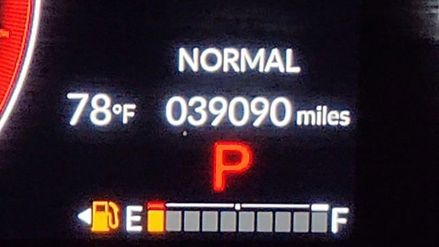 Used 2025 Honda Pilot EX-L image 11