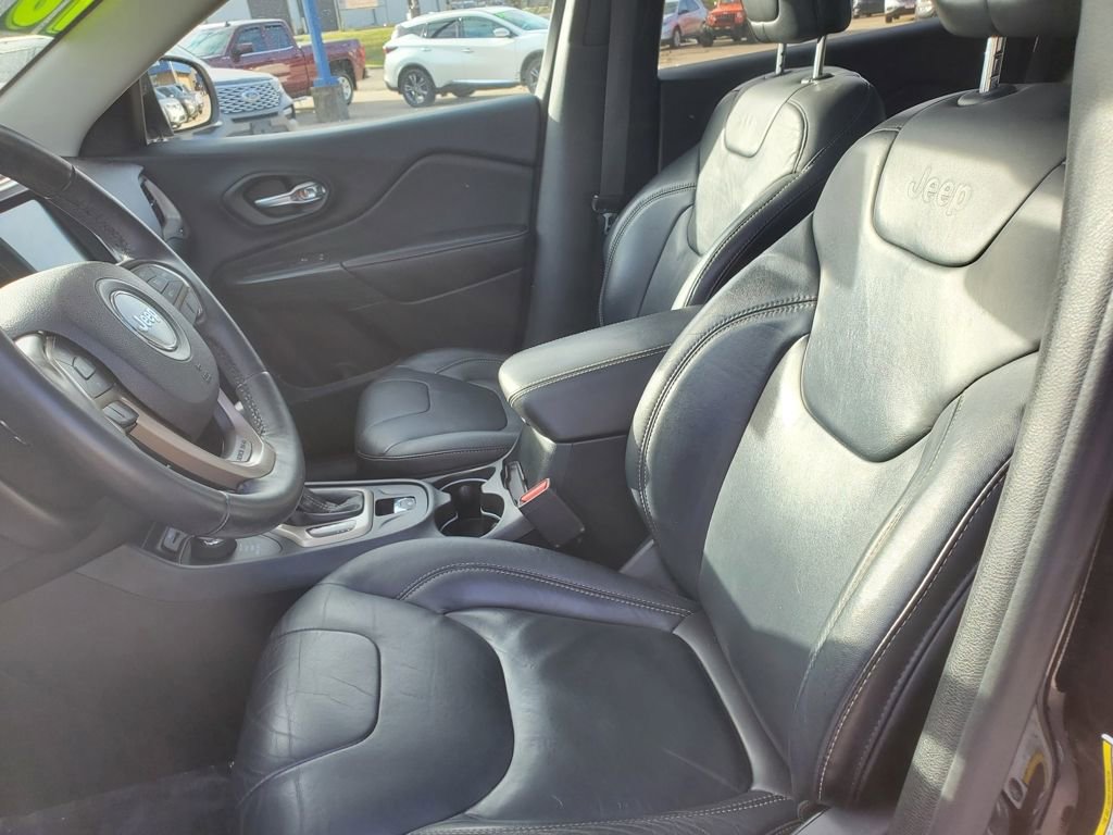 Used 2016 Jeep Cherokee Limited image 14