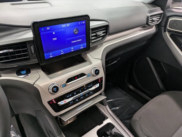 Certified 2023 Ford Explorer XLT image 11