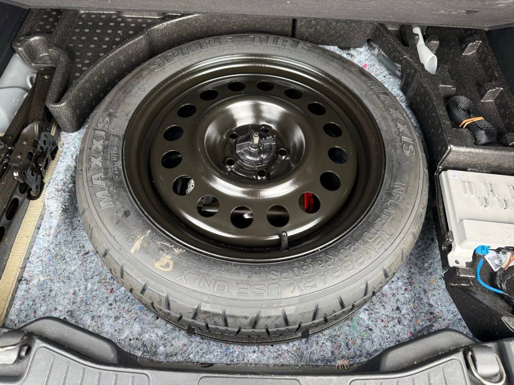 Certified 2023 Ford Escape Platinum w/ Premium Technology Package image 31