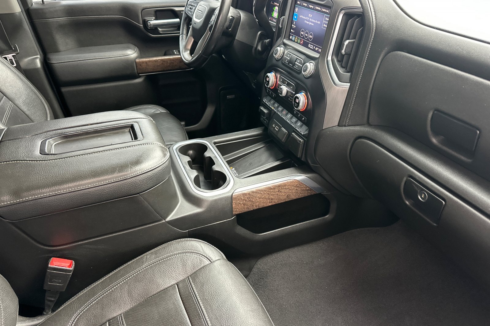 Used 2022 GMC Sierra 2500 Denali w/ Denali Ultimate Package AWD/4WD image 15