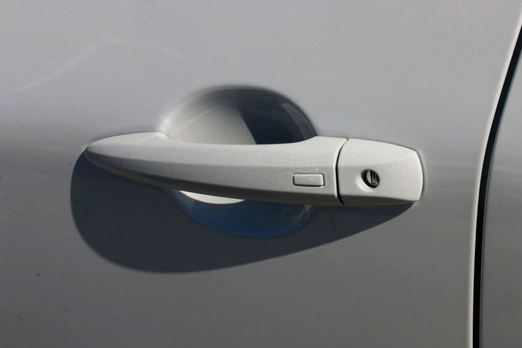 Used 2026 Nissan Rogue SV FWD image 10