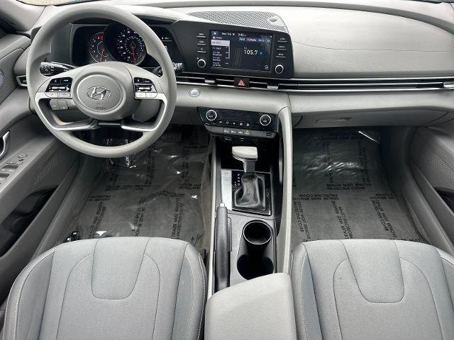 Used 2023 Hyundai Elantra SEL image 12