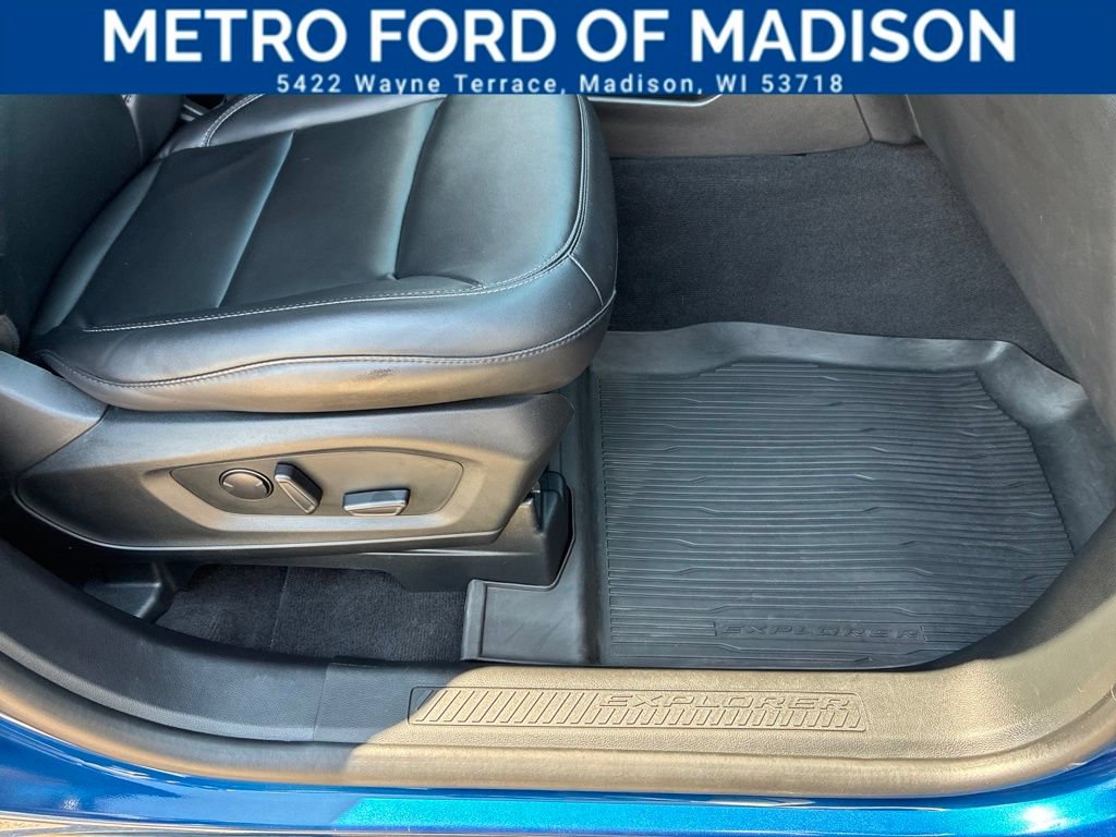 Certified 2022 Ford Explorer XLT w/ Equipment Group 202A AWD/4WD image 46