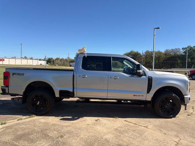 Certified 2024 Ford F250 Lariat w/ Lariat Ultimate Package AWD/4WD image 4