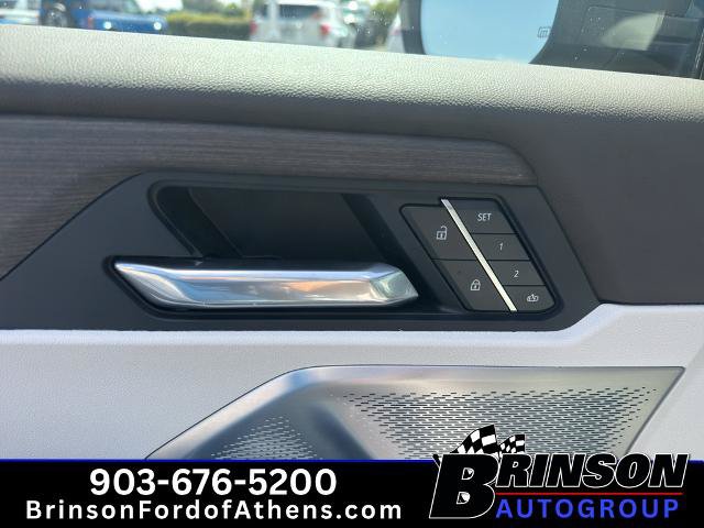 Used 2025 GMC Acadia Denali w/ Super Cruise Package FWD image 23