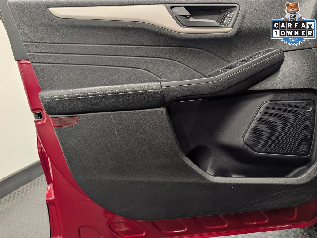 Certified 2022 Ford Escape SE w/ SE Sport Appearance Package AWD/4WD image 8