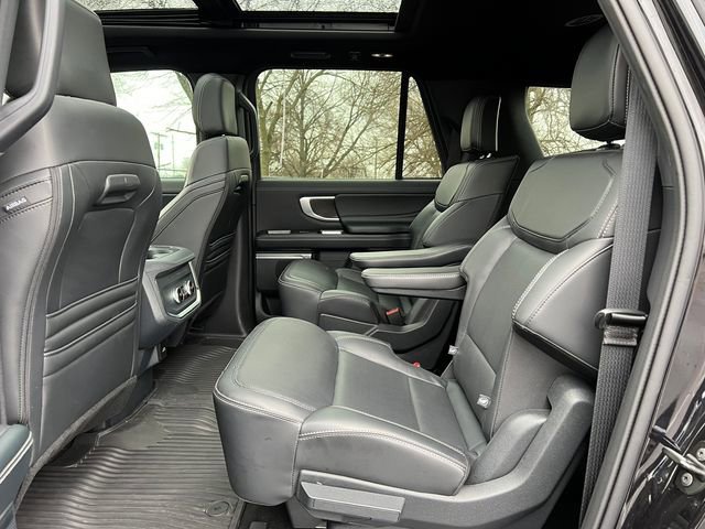 Certified 2025 Ford Expedition Max Platinum w/ Stealth Appearance Package image 6