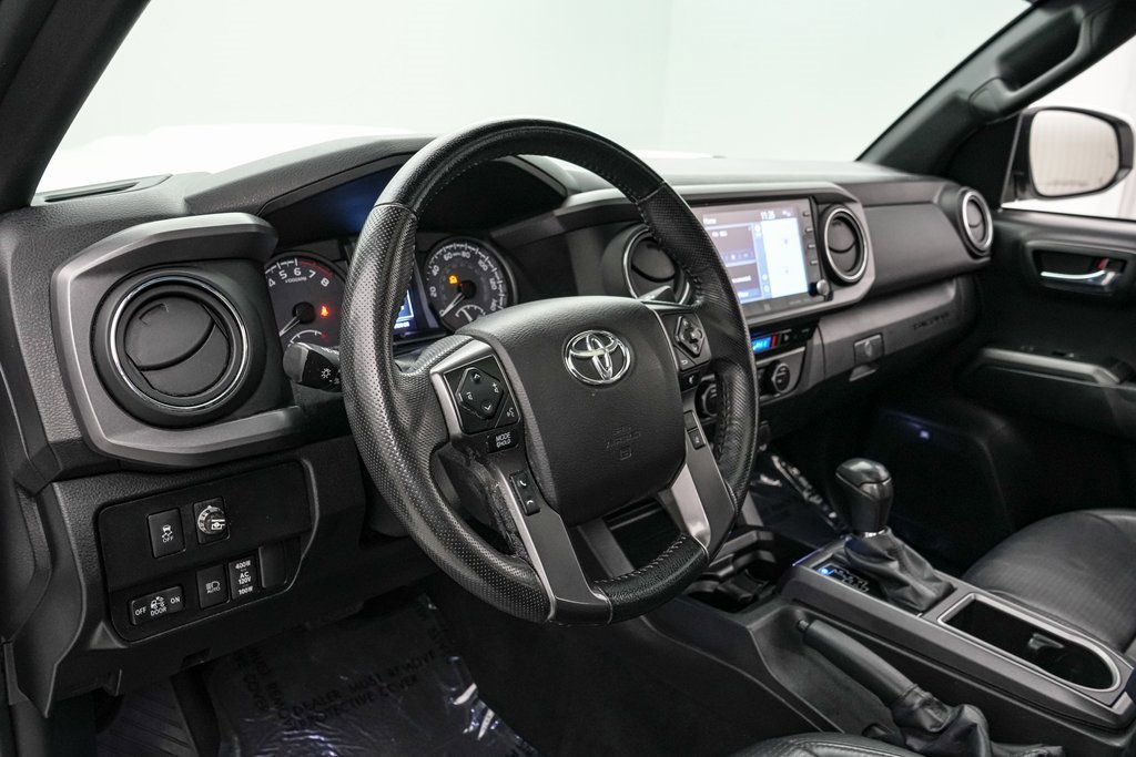 Used 2022 Toyota Tacoma TRD Sport image 13