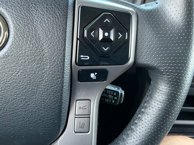 Used 2024 Toyota 4Runner SR5 AWD/4WD image 30