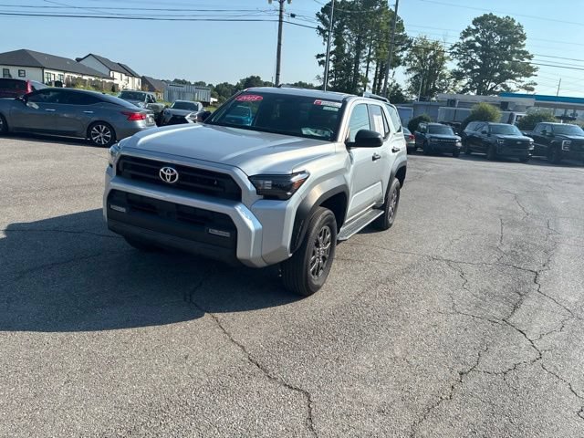 Used 2025 Toyota 4Runner SR5 AWD/4WD image 9