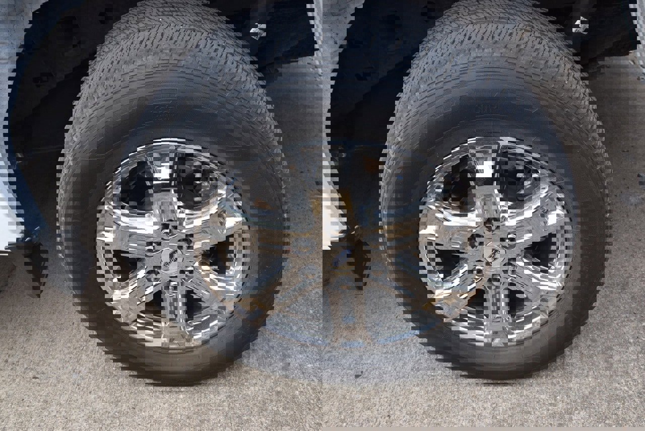 Certified 2022 Ford F150 XLT w/ Equipment Group 302A High image 10