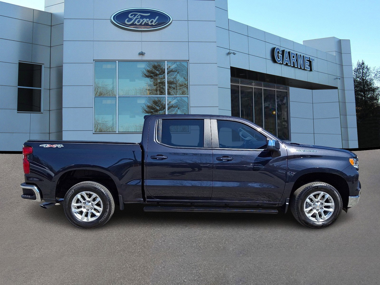 Used 2024 Chevrolet Silverado 1500 LT image 5