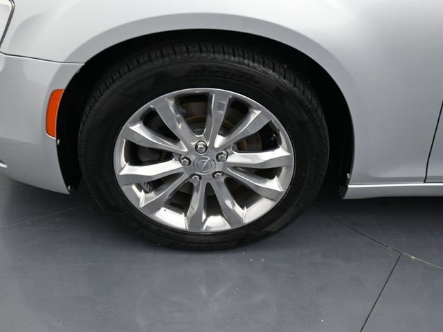 Used 2020 Chrysler 300 Limited image 9