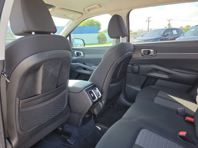 Used 2024 Kia Sorento LX FWD image 14