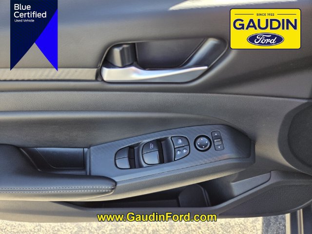 Used 2025 Nissan Altima 2.5 SV FWD image 18