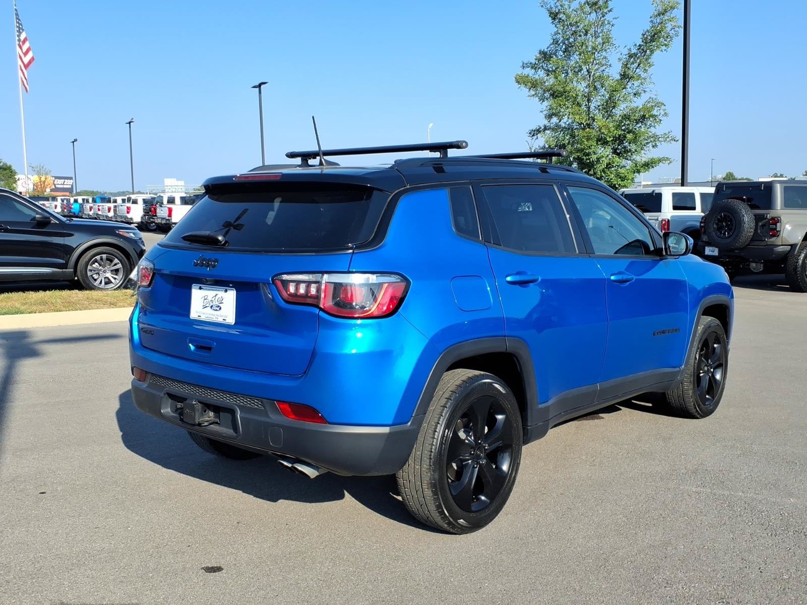 Used 2020 Jeep Compass Latitude AWD/4WD image 3