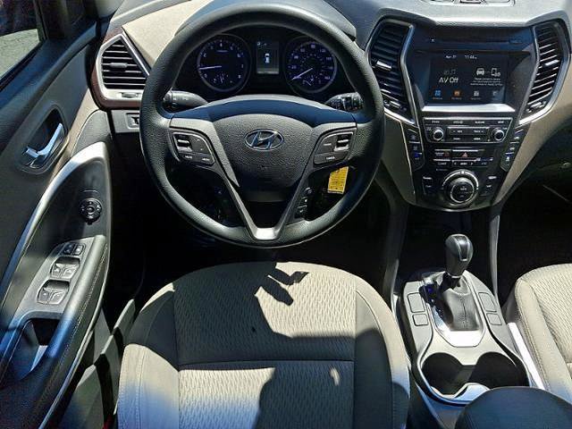 Used 2019 Hyundai Santa Fe XL SE FWD image 12