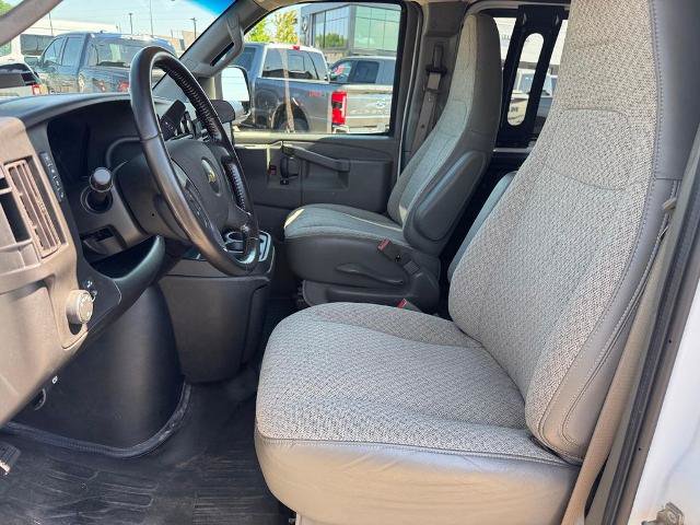 Used 2022 Chevrolet Express 3500 Extended w/ Driver Convenience Package RWD image 9