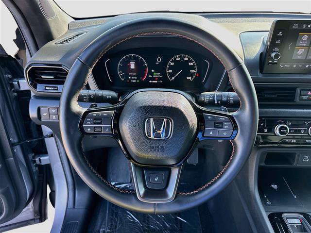 Used 2025 Honda Pilot TrailSport image 12