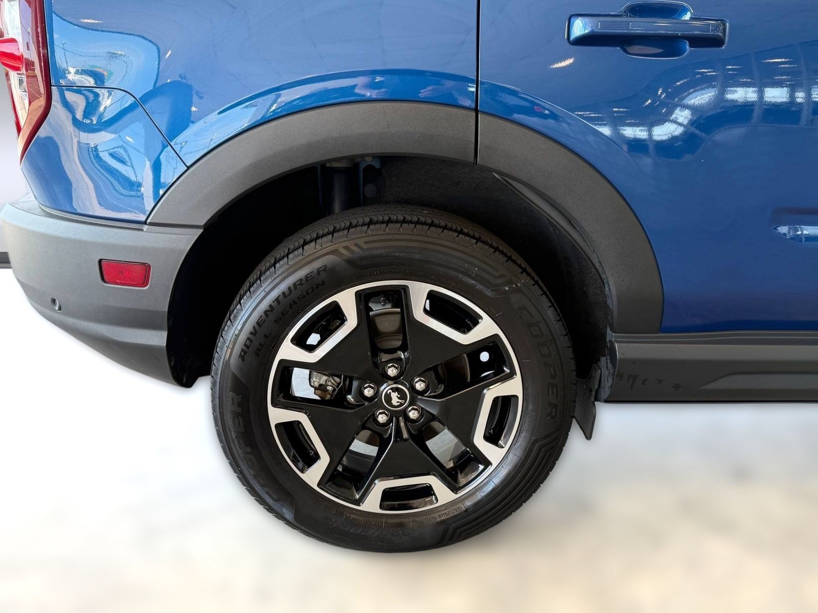 Certified 2024 Ford Bronco Sport Outer Banks AWD/4WD image 13