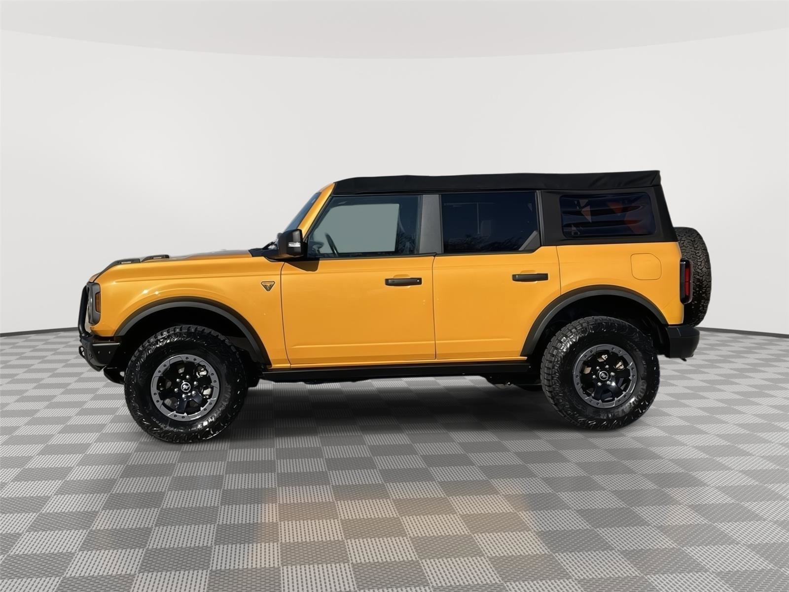 Certified 2022 Ford Bronco Badlands AWD/4WD image 2