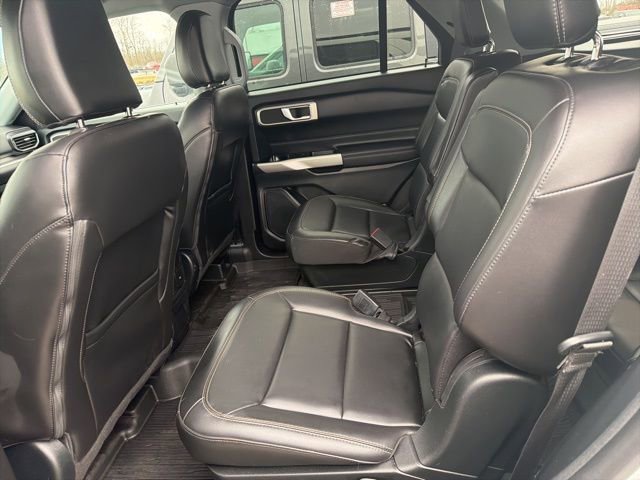 Certified 2023 Ford Explorer XLT w/ Equipment Group 202A image 7