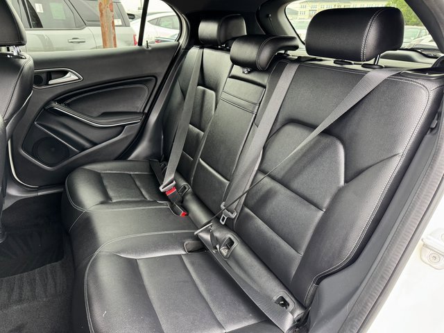 Used 2017 Mercedes-Benz GLA 250 4MATIC image 16