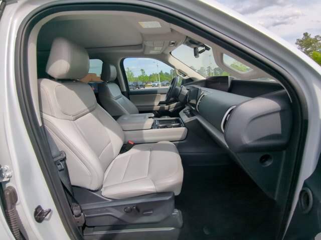 Certified 2025 Ford Expedition Active RWD image 37