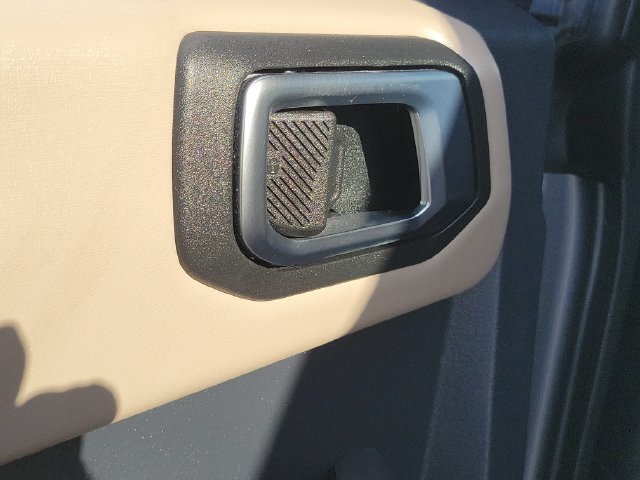 Certified 2023 Ford Bronco Wildtrak AWD/4WD image 16