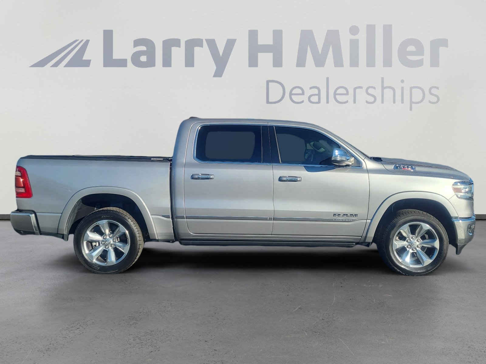 Used 2021 RAM 1500 Limited image 6