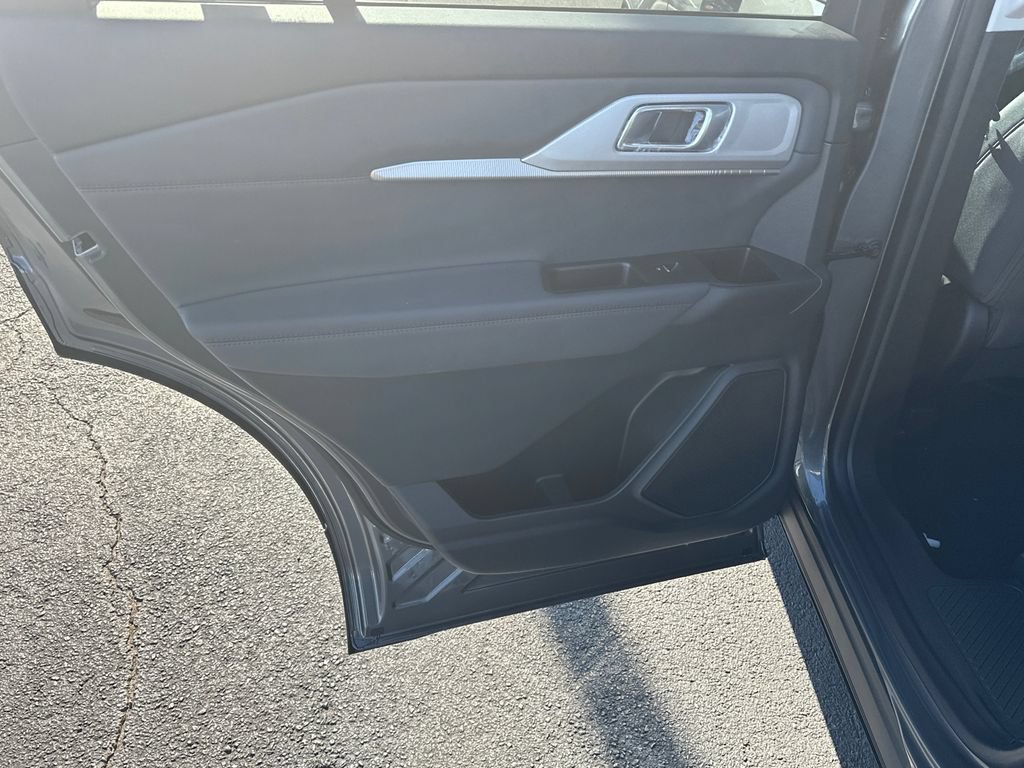 Certified 2026 Ford Explorer Active RWD image 22