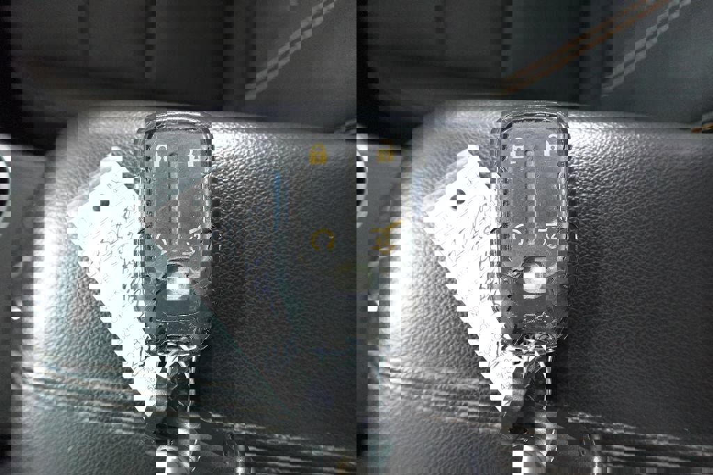 Used 2020 GMC Terrain SLT w/ Preferred Package image 32