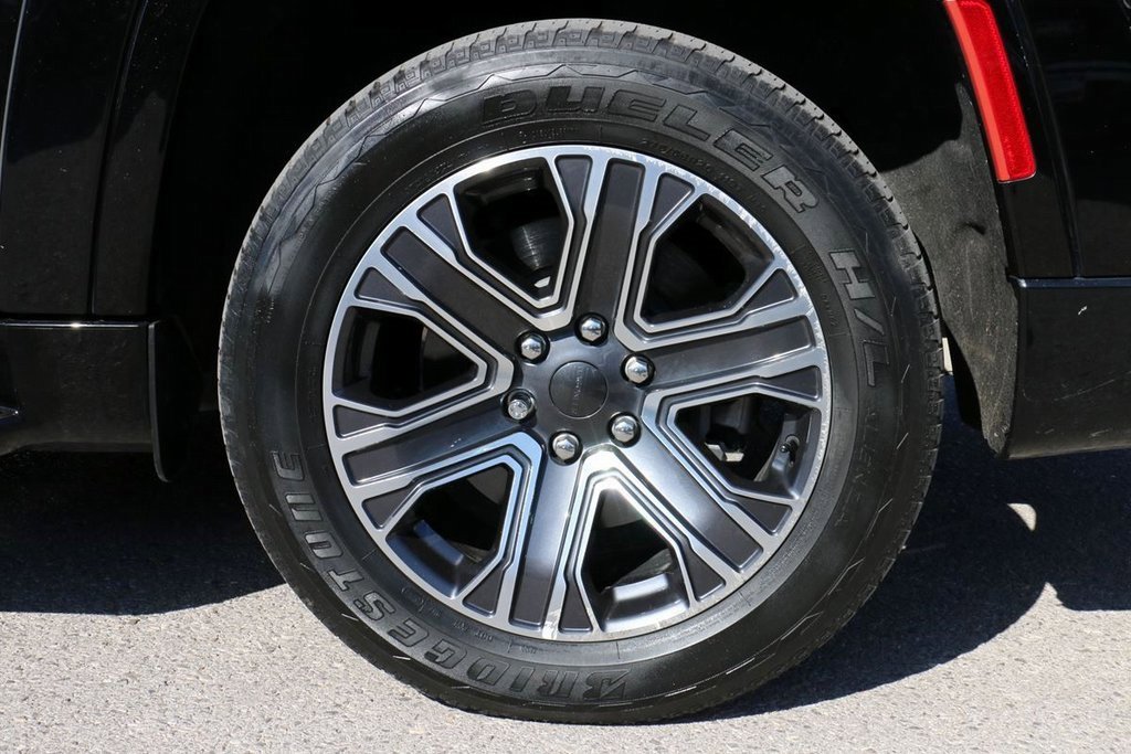 Used 2024 Jeep Wagoneer L Series II image 8