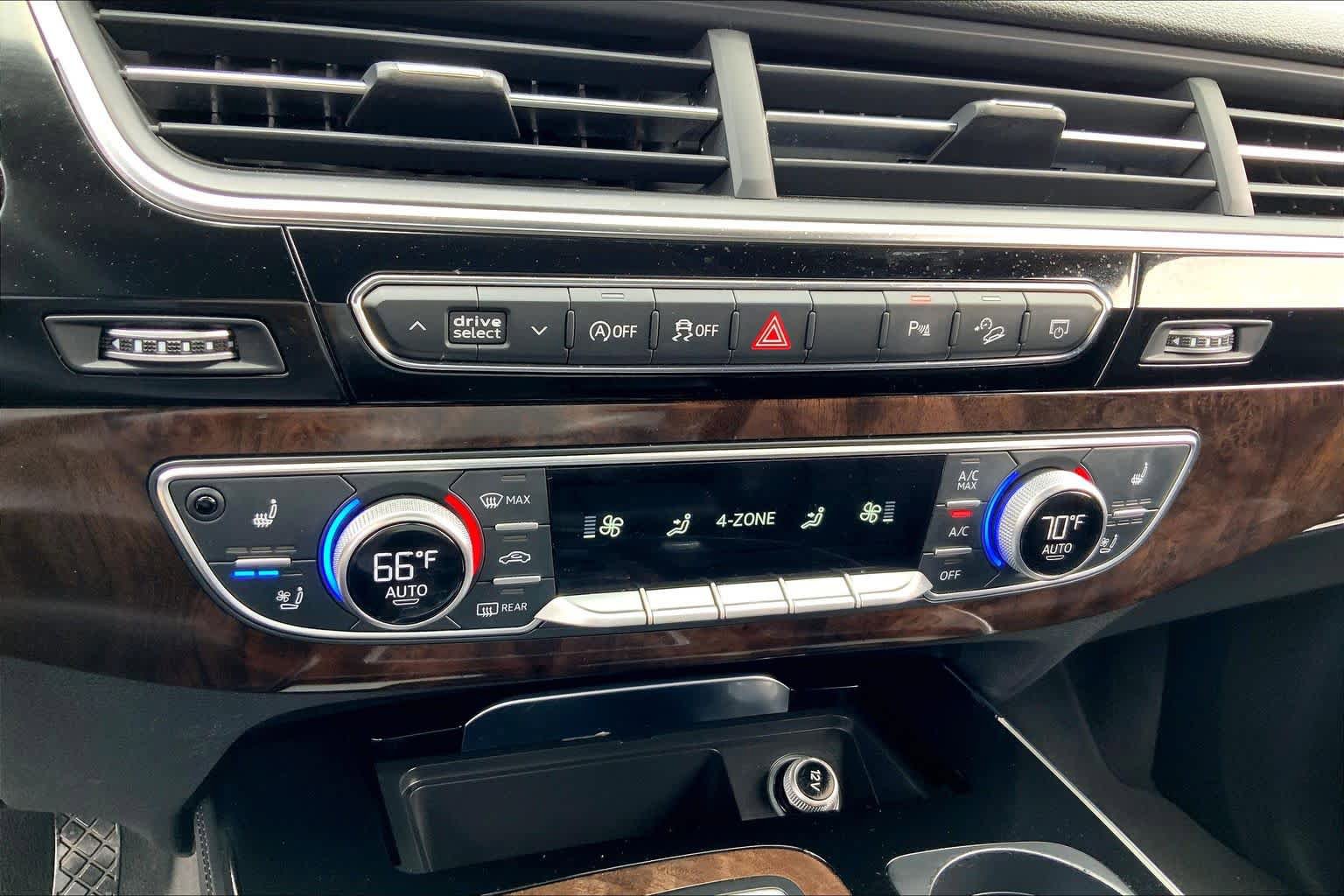 Used 2018 Audi Q7 3.0T Prestige AWD/4WD image 32